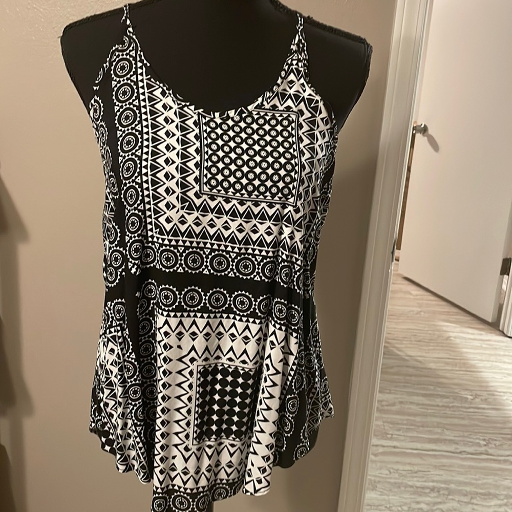 Black and white print tank top
